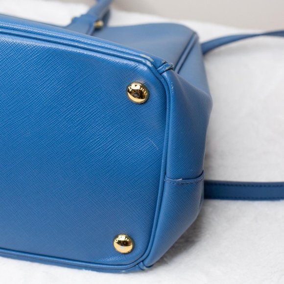 Prada Medium Saffiano Double Zip Galleria - Picture 6 of 8